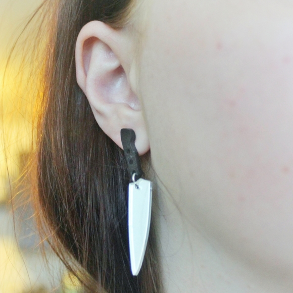 Mirrored silver Knife earrings - Picture 3 of 14